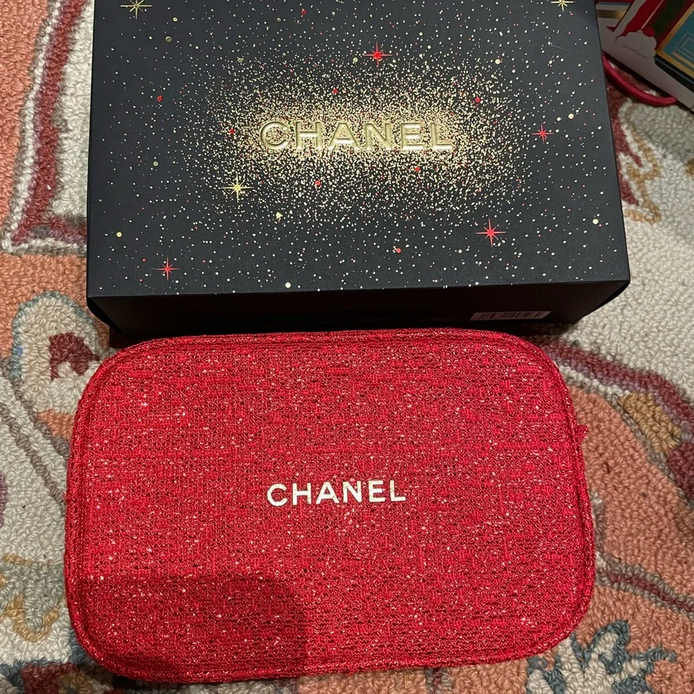 Chanel Natural Touch Gift Set - Picture 1 of 5